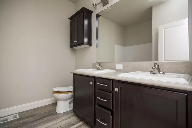 Bd 43 bathroom home features