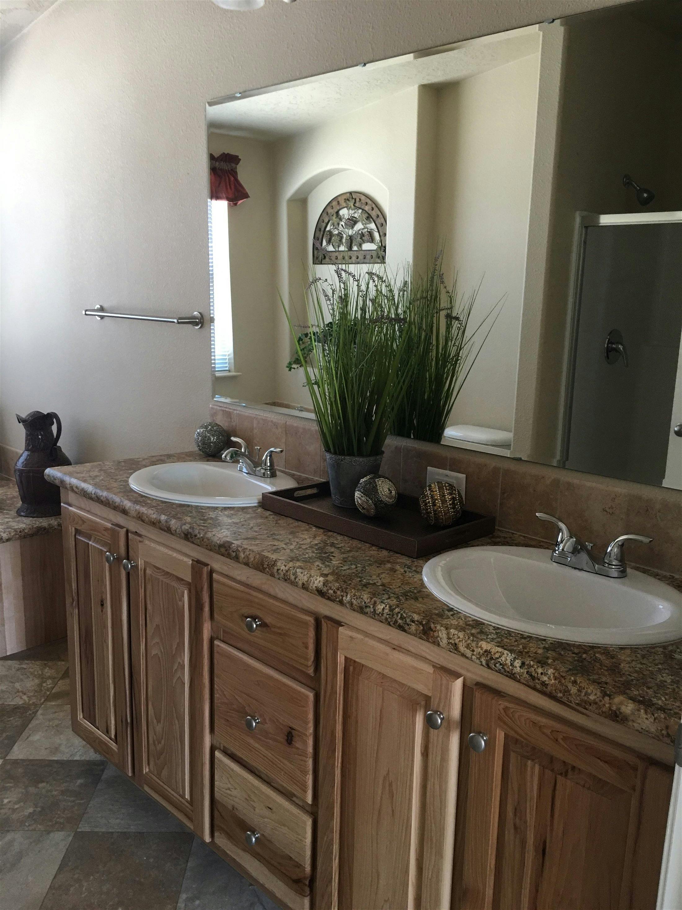 Pinehurst bathroom home features