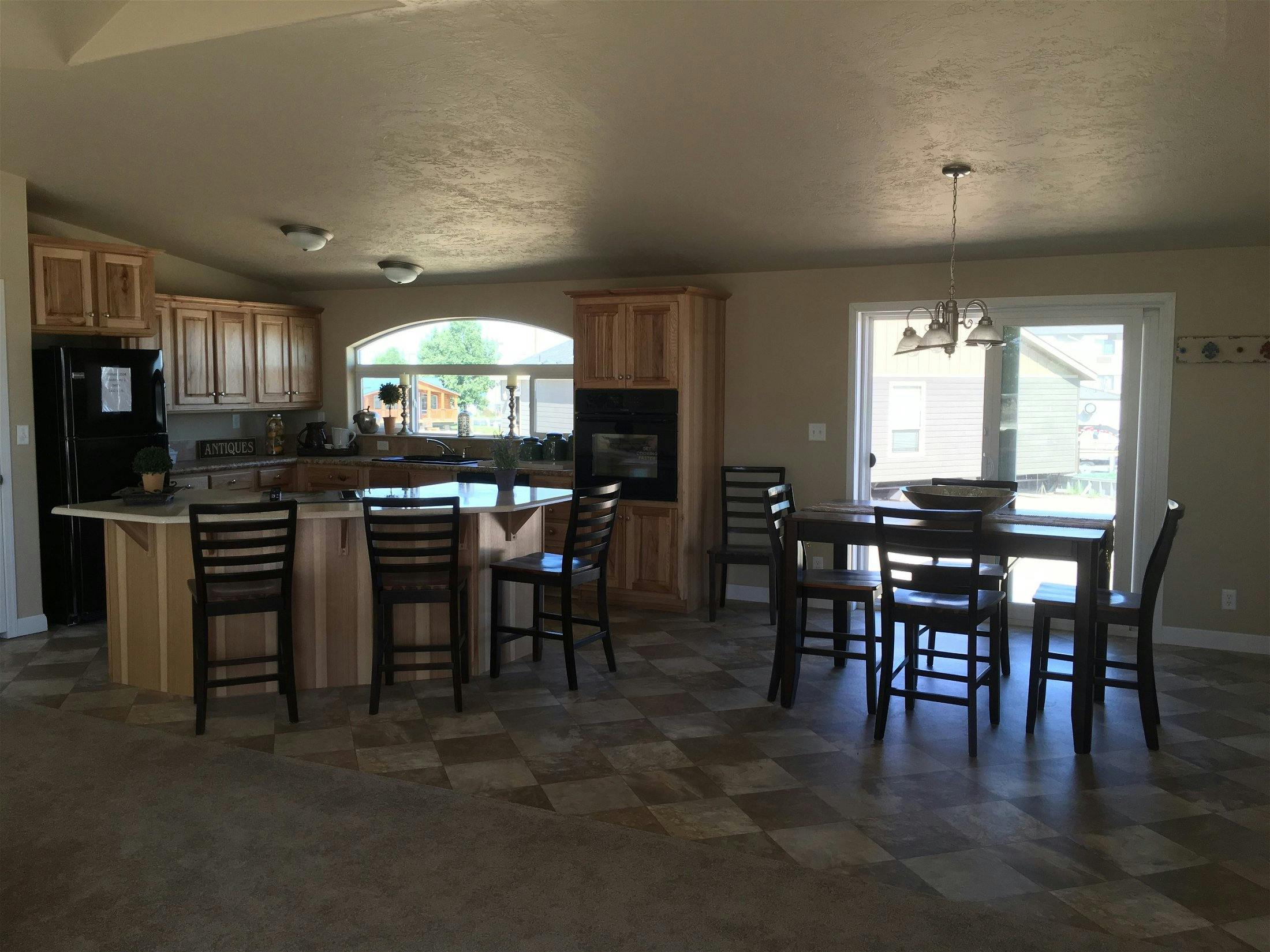 Pinehurst kitchen home features